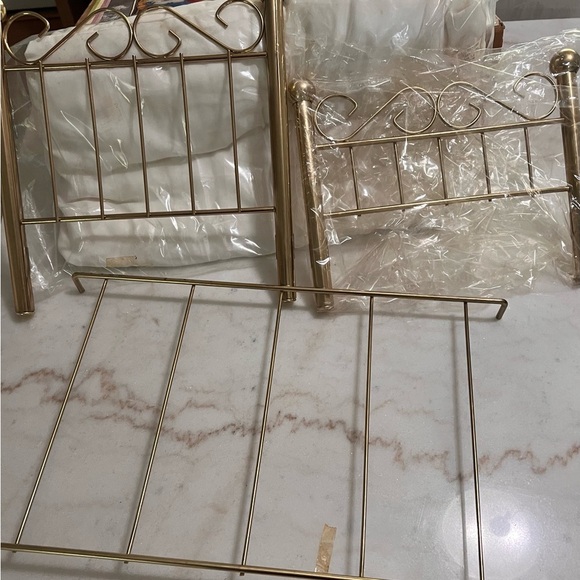 Vintage 1985 Toytime Brass Bed Made for Dolls 12-18 Inches Mattress Original Box - Picture 4 of 5